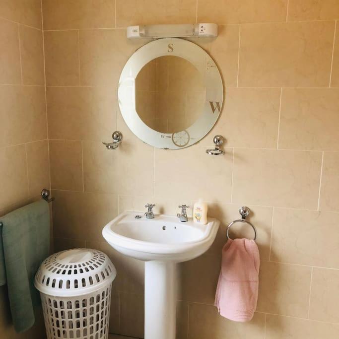 Townhouse Clifden: Located In The Heart Of Connemara Villa Buitenkant foto